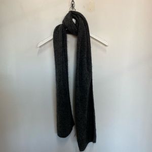 Des petits hauts dark grey scarf